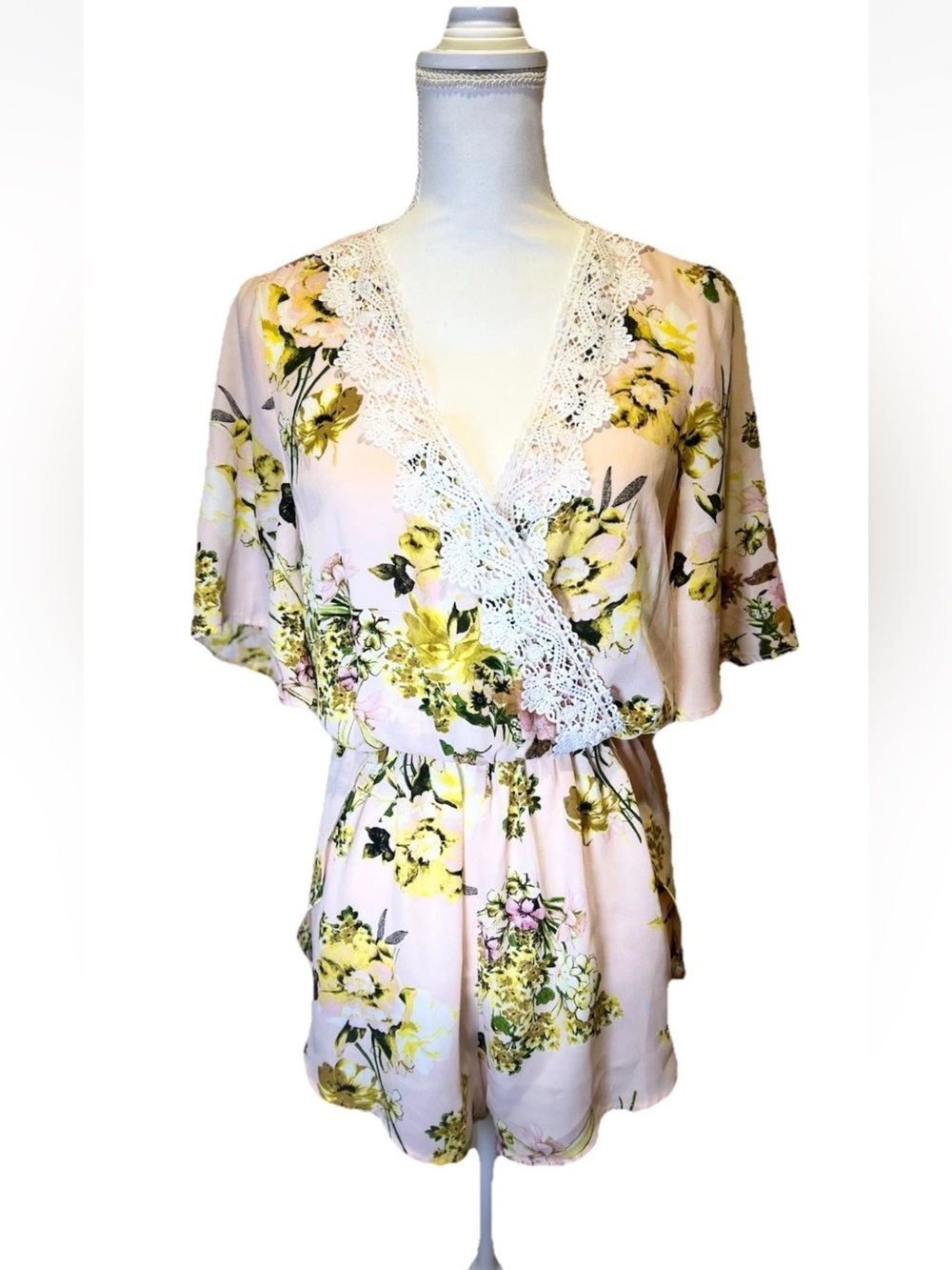 Endless Love Pink Floral Lace Trim Romper L V-Neck Flutter Sleeve Boho Festival